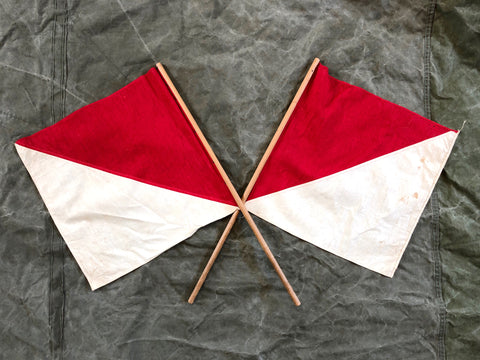 VINTAGE SEMAPHORE SIGNAL FLAGS