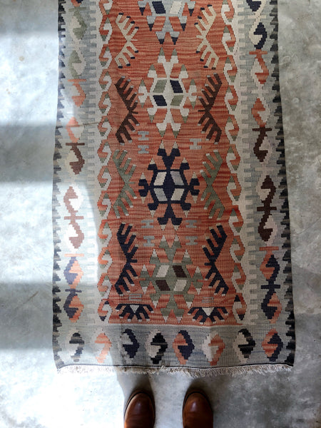 VINTAGE KILIM RUNNER "DAUNA"