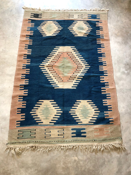 VINTAGE KILIM RUG "ALANA"