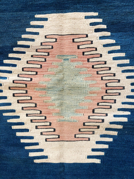 VINTAGE KILIM RUG "ALANA"