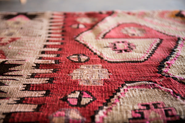 VINTAGE KILIM RUG "MADELYN"