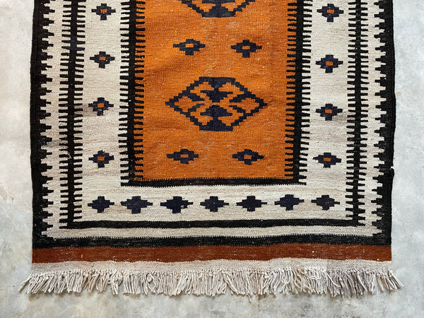 VINTAGE KILIM RUG "BANJO"