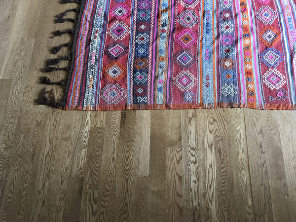 VINTAGE KILIM RUG