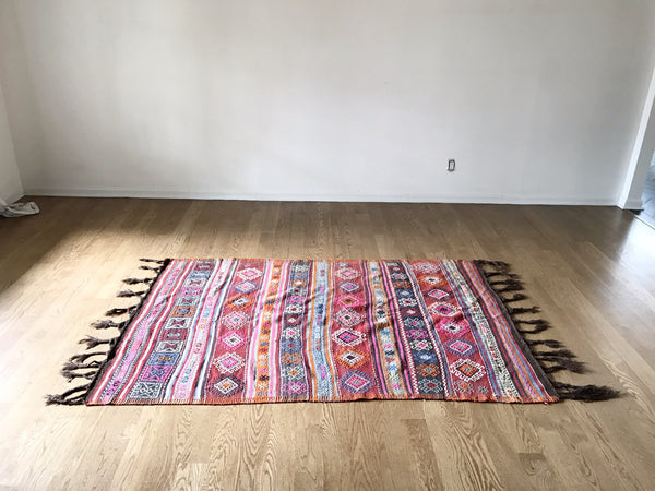 VINTAGE KILIM RUG