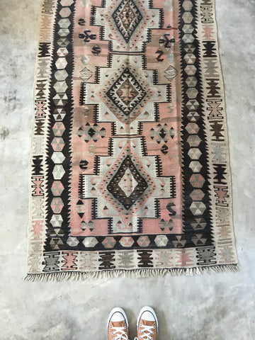 VINTAGE WOOL KILIM RUG "FELICIA"