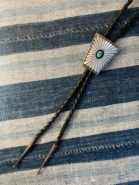 VINTAGE STERLING SILVER AND TURQUOISE BOLO