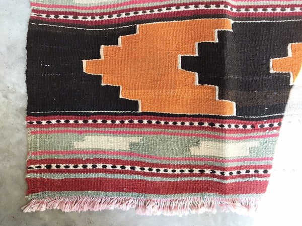 VINTAGE WOOL KILIM RUG "ALYSA"