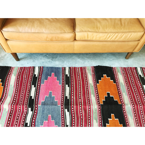 VINTAGE WOOL KILIM RUG "ALYSA"