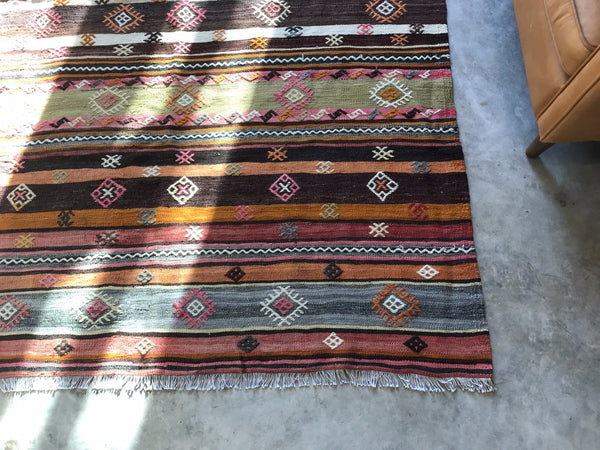 VINTAGE WOOL KILIM RUG "SHELLEY"