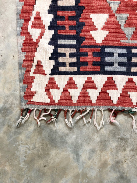 VINTAGE WOOL KILIM RUG “LEAH”