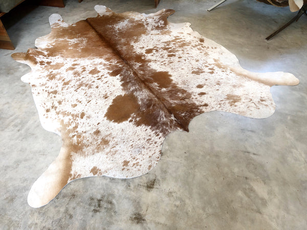 WHITE & BROWN DAPPLE COWHIDE RUG