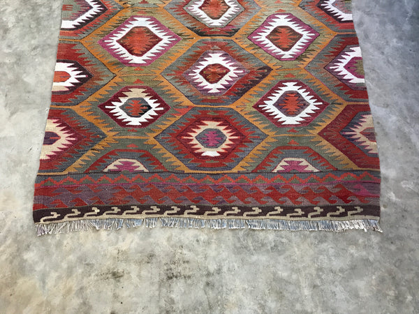 VINTAGE KILIM RUG "DEE DEE"